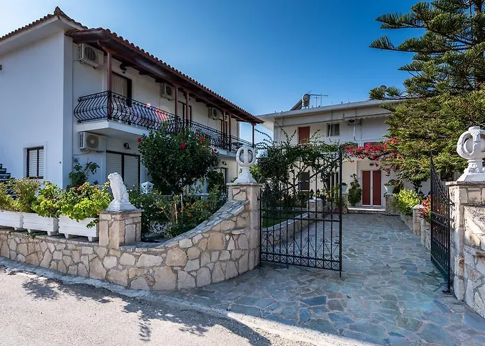 Апартаменты Avouris